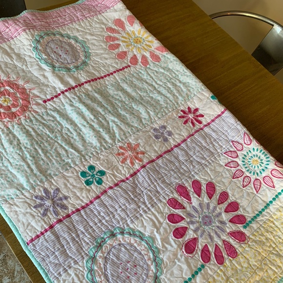 Pottery barn baby girls crib set - Picture 1 of 5